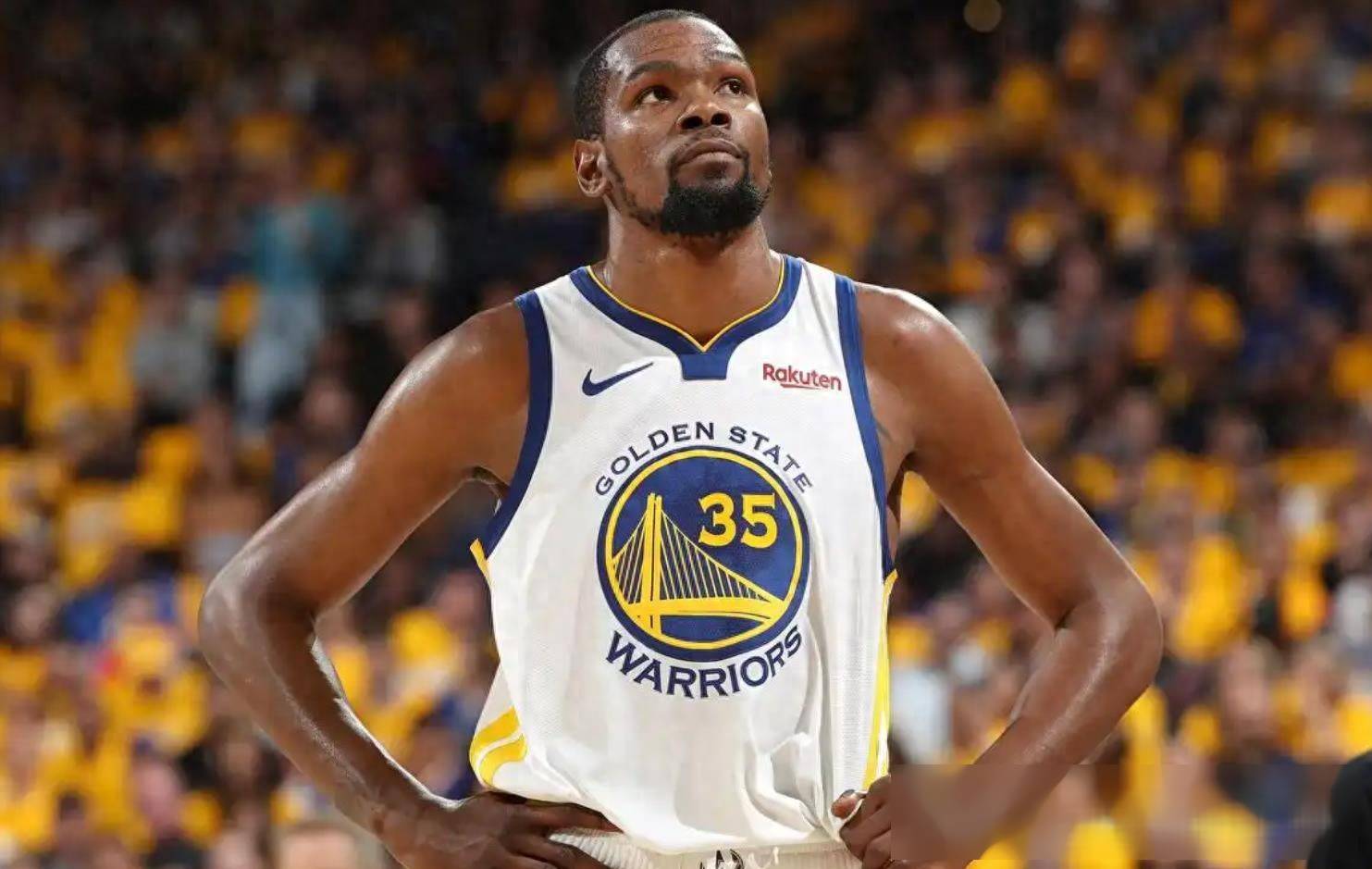 包含杜兰特回归赛场，回归赛场首场状态亮眼，阿森纳观众沸腾！的词条